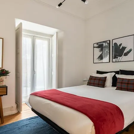 Apartment Plum Guide - Flight Of Fancy *